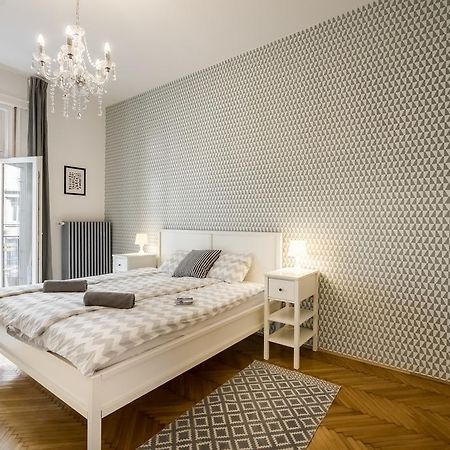 Bpr Charming Design Apartment With Balcony, A/C Budapest Exterior photo
