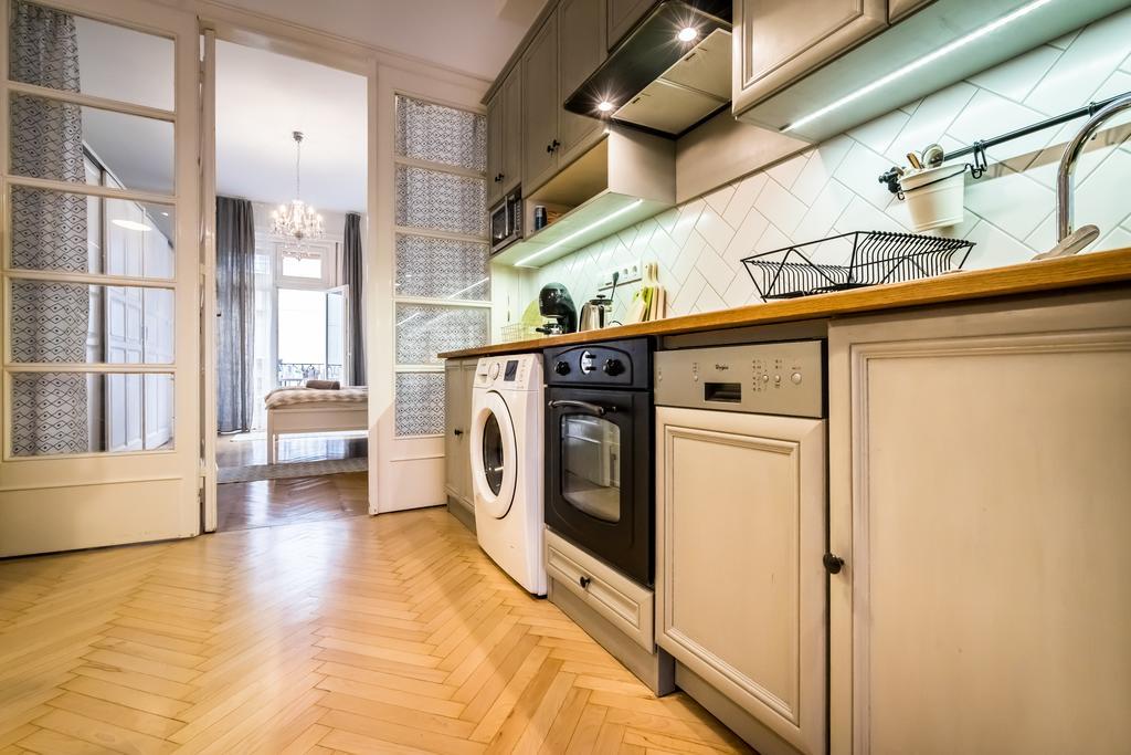 Bpr Charming Design Apartment With Balcony, A/C Budapest Exterior photo